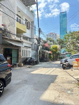 hiếm, 46m2, sát mặt tiền, shr,tặng full nội thất,2 tầng lê quang định,p5, có phòng ở dưới trệt