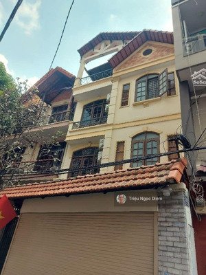 siêu phẩm chdv trung tâm phú nhuận hàng giữ tiền hiếm - chdv hẻm xe hơi 6 mét . hồ biểu chánh.