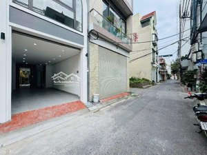 tái định cư giang biên - việt hưng - 30m x 6 tầng - gara ô tô - trước nhà ô tô tránh