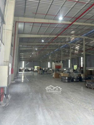 bán xưởng mới đang cho thuê 450 triệu/tháng ngay cụm kcn vĩnh tân diện tích: đất 9.233