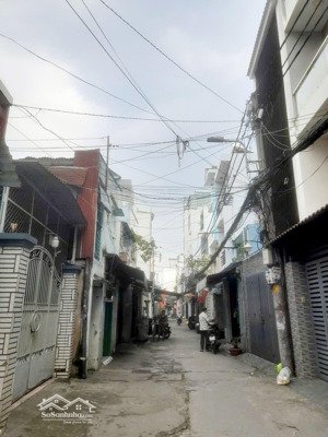 ttq 8 gần mặt tiền dương bá trạc, qua q1,q5,q4,q7 chủ vài phut