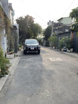 căn nhà phố mt đường 8m nhựa cách lâm thị hố 50m. 72m2 xây 4tầng giá 9.2tỷ tl mạnh