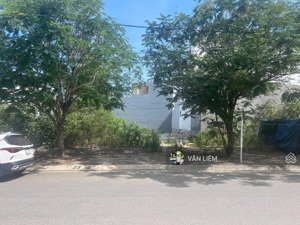 bán đất mặt tiền đường 17.5m tđc hòn rớ 2 nam nha trang --------
- diện tích : 79,2m2 -