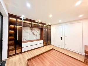 phân lô hoàng văn thái 55m, 5t, mt5m, lô góc ô tô tránh, giá 13.8 tỷ. lh:0946387682