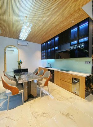 bán nhà 3 tầng hiện đại giữa cầu hoà xuân và cầu nguyễn tri phương khu vip,hoà xuân, đà nẵng