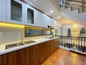 nhà đẹp đón tết- lô góc 5 tầng- thanh xuân - hà nội - ngõ thông - dòng tiền- nhỉnh 11 tỷ ! -