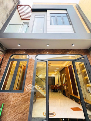 nhà 2 tầng full nội thất ngay chợ bình trị đông, 5.4x12m, 3 phòng ngủ, 5.7 tỷ thương lượng