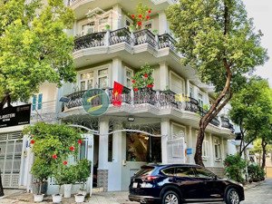 rẻ nhất quận 7, biệt thự góc 2mt khu himlam quận 7, full nội thất siêu đẹp, chủ thiện chí 27 tỷ tl