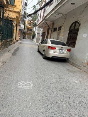 oto tránh trước nhà ,ngõ thông tứ tung ,dt 40m*5t, mt 6m ,gần phố cổ,giá chỉ 15,2 tỷ