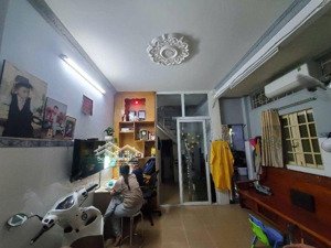 bán nhà gò vấp 3 mặt thoáng, gần bv 175, hẻm 3m, 2pn, nhà đẹp, giá 4.45 tỷ trung tâm shr, sổ hồng