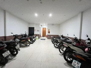 siêu ccmn đầu p.trương định 17phòng kkin thang máy full nội thất dthu 80tr/tháng 80m2-mtien6m