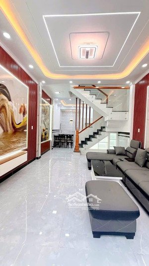 nhà 2 tầng đúc mới tinh - 44m2 - hẻm xe hơi đỗ cửa - gần chợ cây thị, hiệp thành city - quận 12.