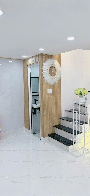bán nhà đẹp quận 7 shr chỉ 2ty880