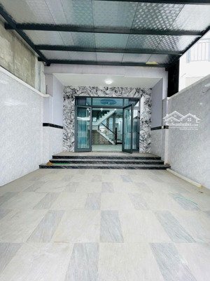 bán nhà 4 tầng mới gần hẻm xe tải 4pn 5wc, vị trí đắc địa gần gigamall