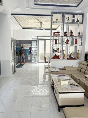 bán nhà đep 4 tầng ở ngay 4pn, 5wc, 100m2 đất hẻm 6m huỳnh tấn phát, nhà bè, hcm, chỉ nhỉnh 7 tỷ