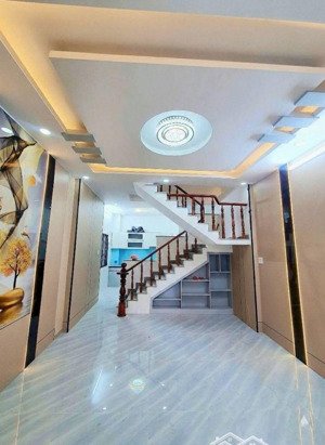 nhà đẹp - giá tốt: 3.99 tỷ (tl) - căn góc 2 tầng - hxh lê thị riêng, thới an, q12