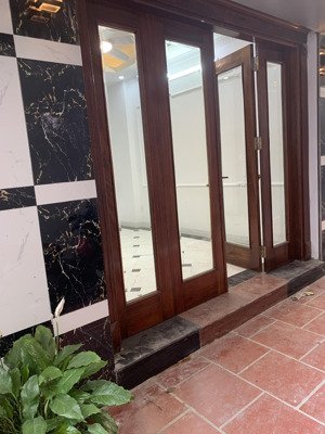 bán nhà mới tinh- cự khối, long biên - giá hời đón tết