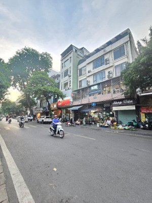 đất vàng trần xuân soạn 500m, mặt tiền 11m, 2 mặt thoáng, trung tâm hai bà trưng. giá 329 tỷ, nở