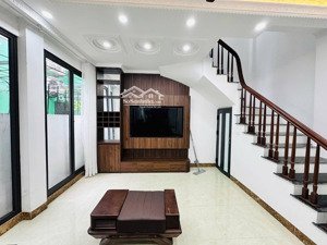 căn hộ ccmini 5 tầng cầu giấy-50m doanh thu 50tr/ tháng -ngõ nông gần phố-tc 13 tỷ