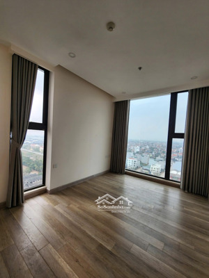 bán căn 2 ngủ 73m tầng 16 toà solforest có sân vườn giá 5.2 tỷ bao phí