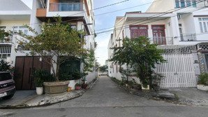 nhà đẹp đường 10m 4pn giá tốt nhất khu võ trường toản