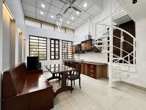 căn hộ 3pn 2wc 70m2 full nt, được nuôi thú cưng & hẻm ô tô, ngay đh bách khoa q10, lh tư vấn