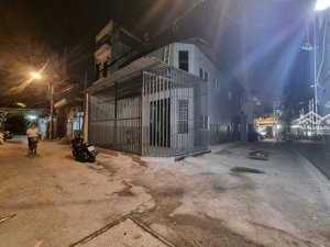 nhà căn góc ngay nguyễn văn quá 6x16 2 tầng 4pn chỉ hơn 5 tỷ