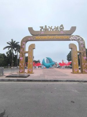 bán đất đẹp nhất tây hồ dt 96m2-mt 5.2m-lô góc, vỉa hè rộng, gần hồ tây-phố lạc long quân.giá 50 tỷ