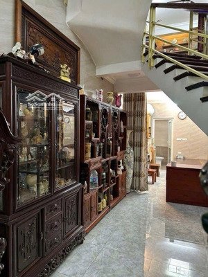 bán nhà thái thịnh đống đa dt 50/57m x 5t x mt 3,5m giá 16,8 tỷ có thương lượng