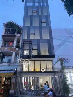 chủ quyết bán!!! mặt tiền lõi trung tâm, thu nhập 2,4 tỷ/năm, ngang 6m, 7 tầng thang máy