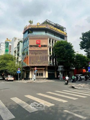 bán gấp toà nhà siêu vị trí 2 mặt tiền đường lê thánh tôn - ngay chợ bến thành