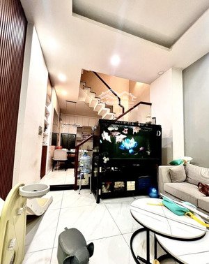 siêu phẩm âu cơ - đường nhựa 7m ô tô ngủ trong nhà - 2 mặt hẻm - hoàn công 2026 - giá 9.1 tỷ