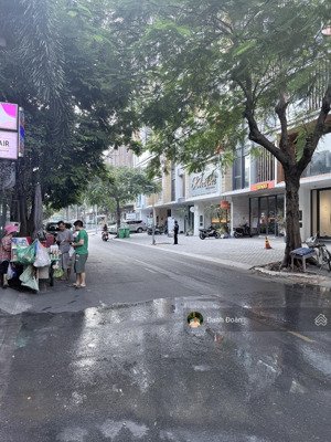 giá 7x tỷ toà nhà 1 hầm 3 lầu mặt tiền p.thảo điền|10.5x19|vị trí vàng kd tập khách hàng cao cấp