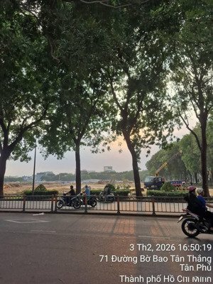 cần bán nhà mặt tiền bờ bao tân thắng, đối diện siêu thị aeon tân phú