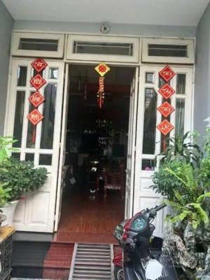 8.9 tỷ phú nhuận 4 tầng giá tốt hiếm khu vực không chờ lâu, khách nhanh tay là người chiến thắng