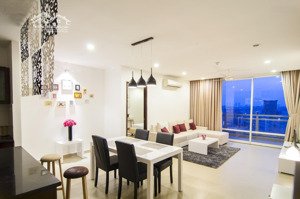 bán gấp căn hộ thuận việt, q. 11, 95m2, 3pn, 5.4 tỷ, có sổ hồng