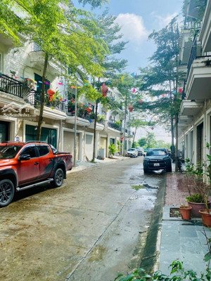 bán nhà cạnh kđt thanh hà 68m² 5 tầng mt 4,5m giá 12,2 tỷ