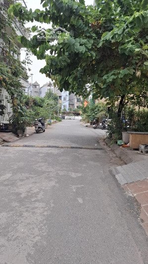 cần bán đất dịch vụ trũng lai xá, dt 68m2, mặt tiền 5,1m, vị trí đẹp, đường trước và sau