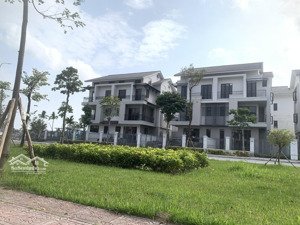 centa riversides- vila cao cấp 200m2 giá 17tỷ,vị trí đẹp.vốn ban đầu 30%,ck 10%. miễn lãi gốc 2năm.