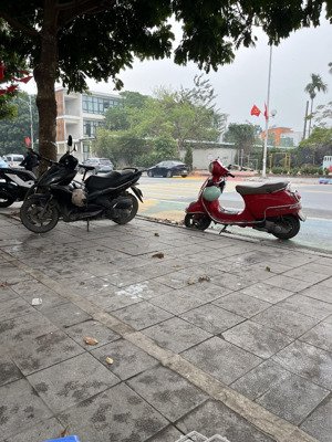 đầu giá thạch bàn- đường vỉa hè -80m2 160tr/m2