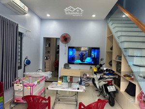 sát gò vấp - bán nhà 79m2 3pn đông hưng thuận, nhỉnh 4 tỷ, tặng full nội thất