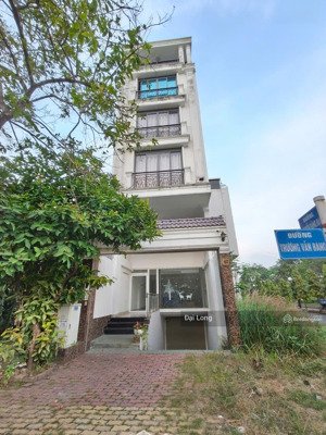 siêu phẩm toà nhà hầm+6 tầng mặt tiền trương văn bang sát ubnd quận 2 giá 35 tỷ bớt lộc