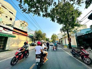 siêu phẩm - chdv 4 tầng - dt : 60m2 - giá 6 tỷ - thu nhập ổn - hxh - ngay tô ngọc vân -