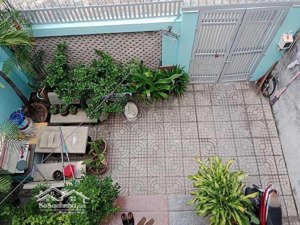 ngang hơn 6m 120m2 nở hậu nhẹ hẻm xe hơi tới nhà. chính chủ xây kiên cố ở kỹ