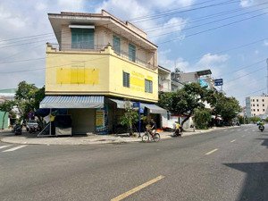 bán căn nhà 3 mặt tiền trung tâm thành phố bà rịa, kế bên siêu thị go, chợ đêm, 61m2 giá 9tỷ990 tr