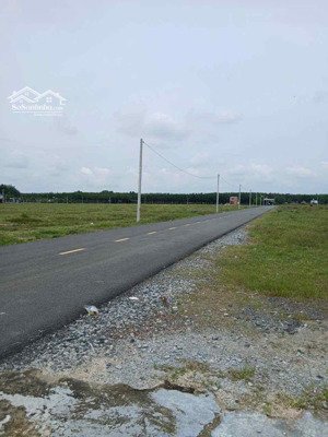 bán đất mặt nhựa 32m đường liên phường. dt: 5*44m/100m2 tc. giá chỉ hơn 500 triệu