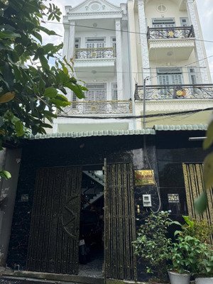 nhà 1/ ngay chợ hl80b - 4,6x14m đúc 1 lửng 2 lầu hxh 9m