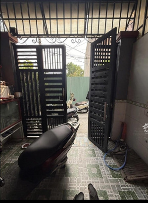 nhà 4 tằng - hoàn công - kdc hiện hữu - hẻm 4m an ninh - kế bên phường phú thuận