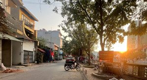 bán nhà mặt hồ mỗ lao 35m²- mặt tiền 5m giá 10,5 ty