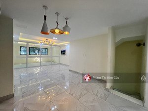 shophouse 4 tầng hoàn thiện có thang máy đẹp, giá 35 triệu, phù hợp vừa ở và kinh doanh công ty